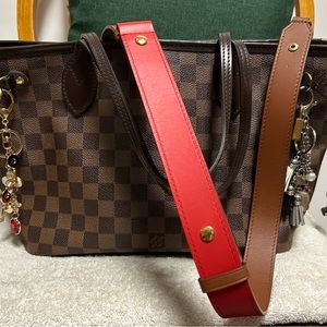 Louis Vuitton Adjustable Strap - Leather - Flawless!